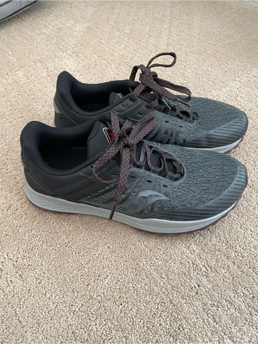 Saucony Peregrine Men’s Athletic Running Shoes - Gray and Black